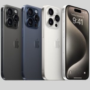 iPhone 15 Pro Max ‒ 256 GB ‒ seminovo vitrine (saúde da bateria 85%-100%)